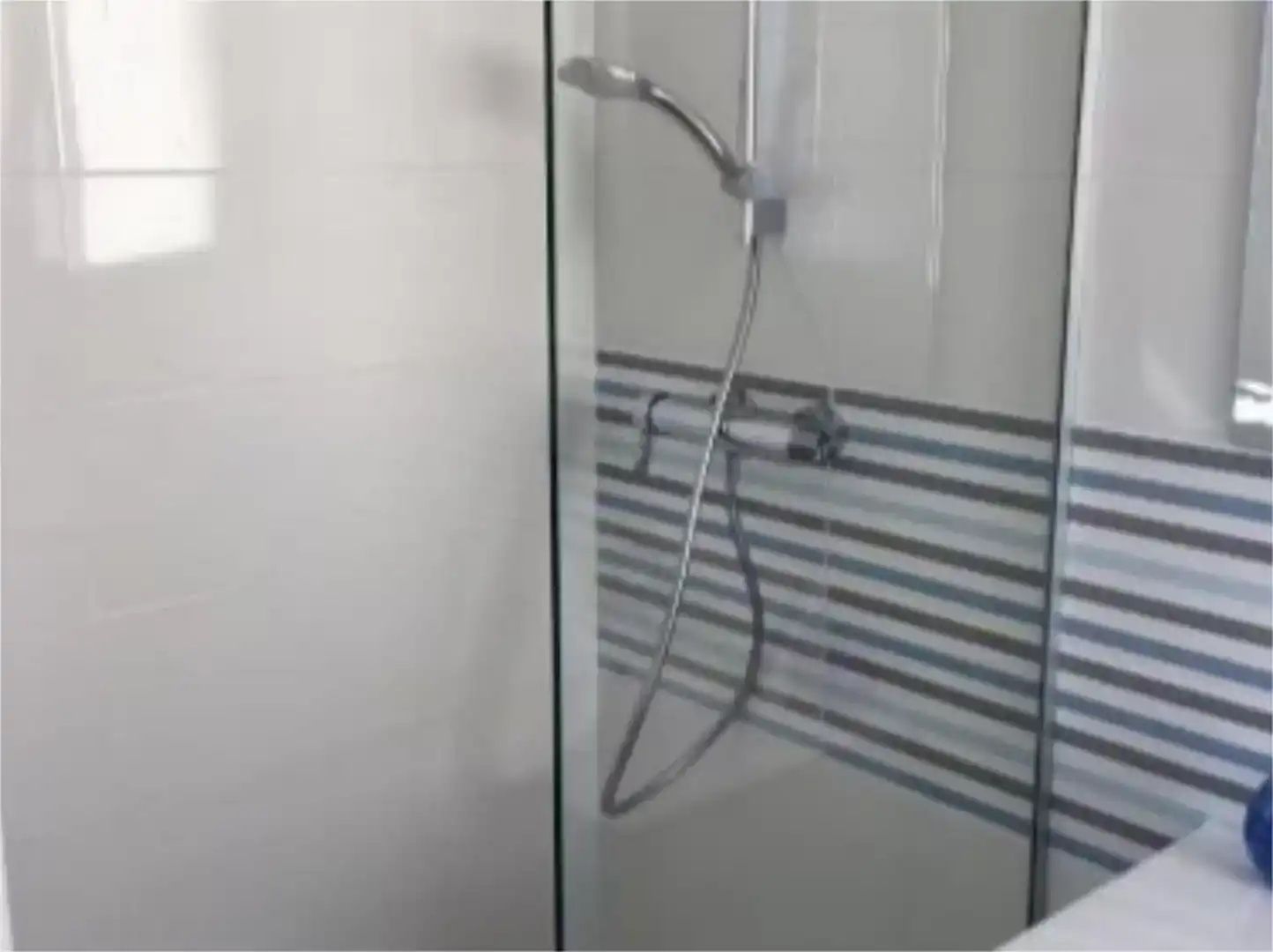 Bany de Pis de lloguer en Oliva amb Aire condicionat, Piscina i Moblat