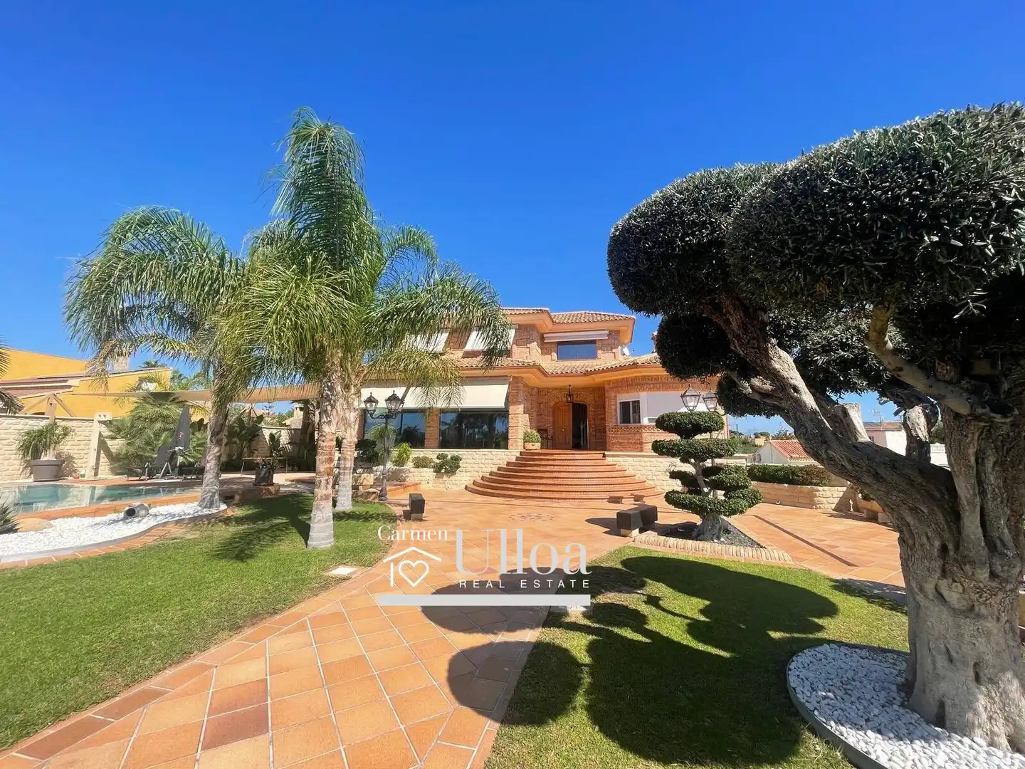 Exterior view of Houses for sale in San Vicente del Raspeig / Sant Vicent del Raspeig  with Air Conditioner, Heating and Private garden