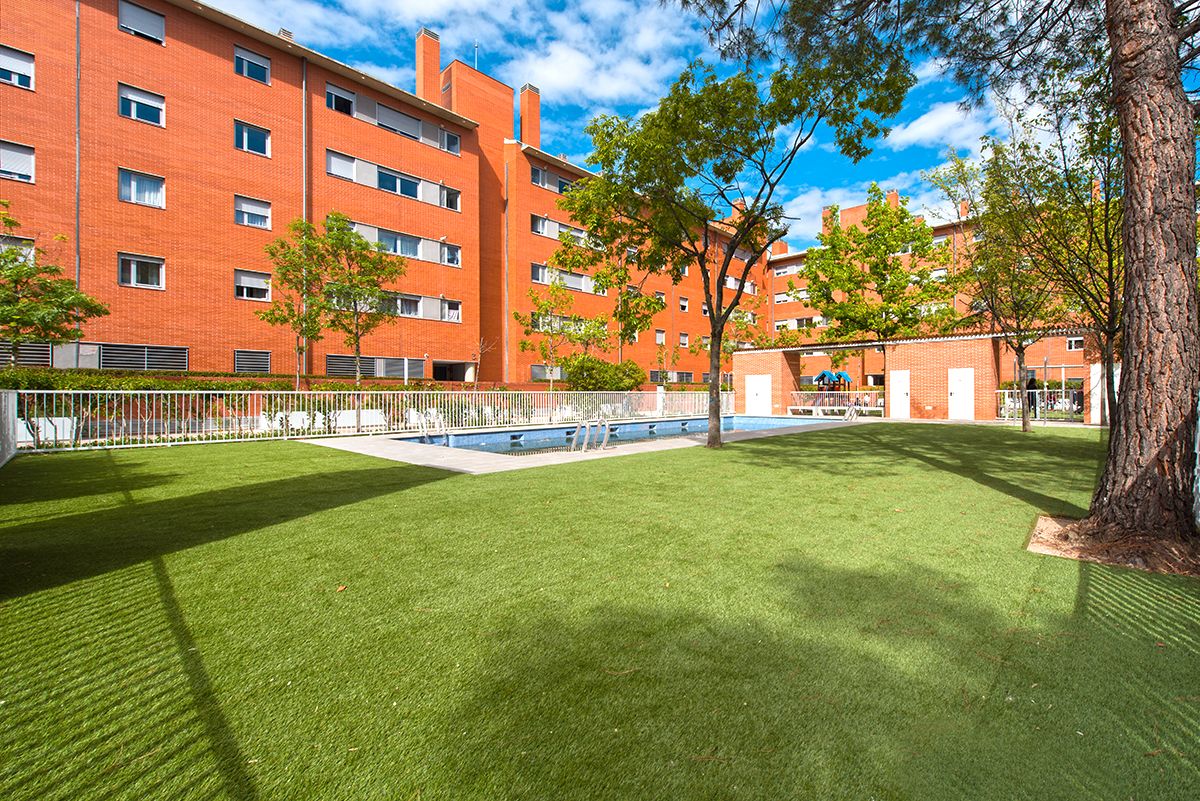 Exterior view of Flat for sale in  Madrid Capital  with Heating and Community pool