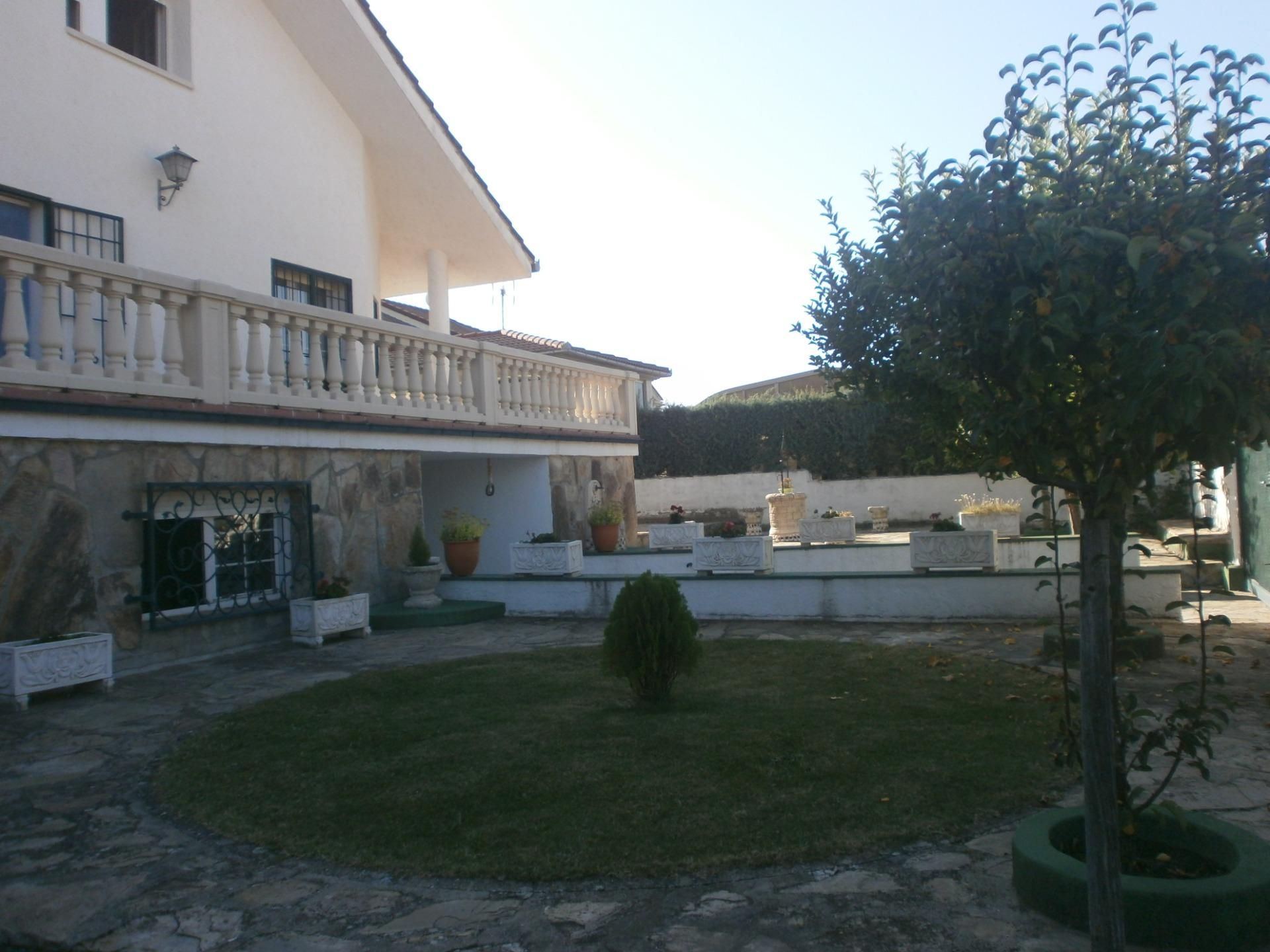 Jardín de Casa o chalet en venta en La Lastrilla  con Calefacción, Jardín privado y Terraza