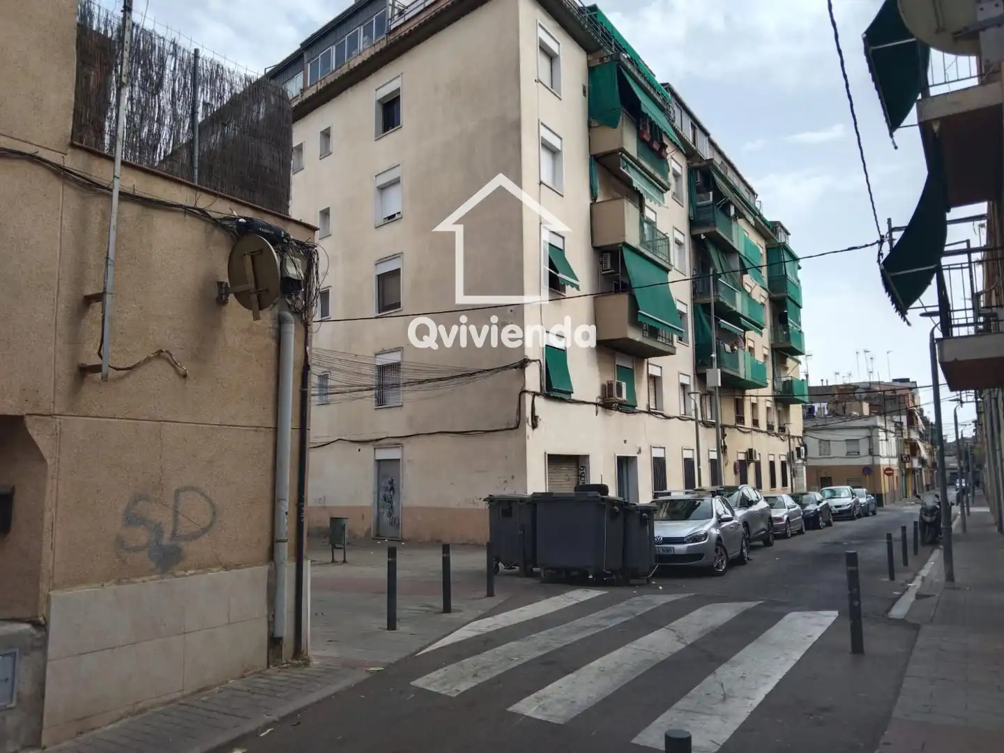 Außenansicht von Wohnung zum Verkauf in Canovelles