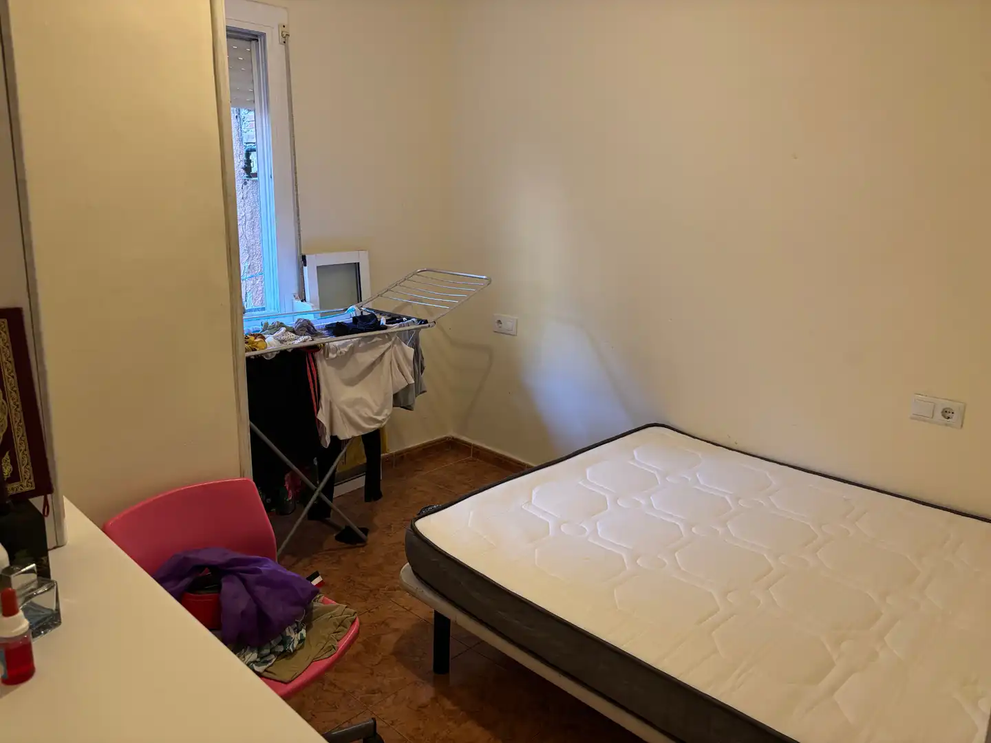 Schlafzimmer von Wohnungen zum Verkauf in Badalona mit Möbliert und Ofen