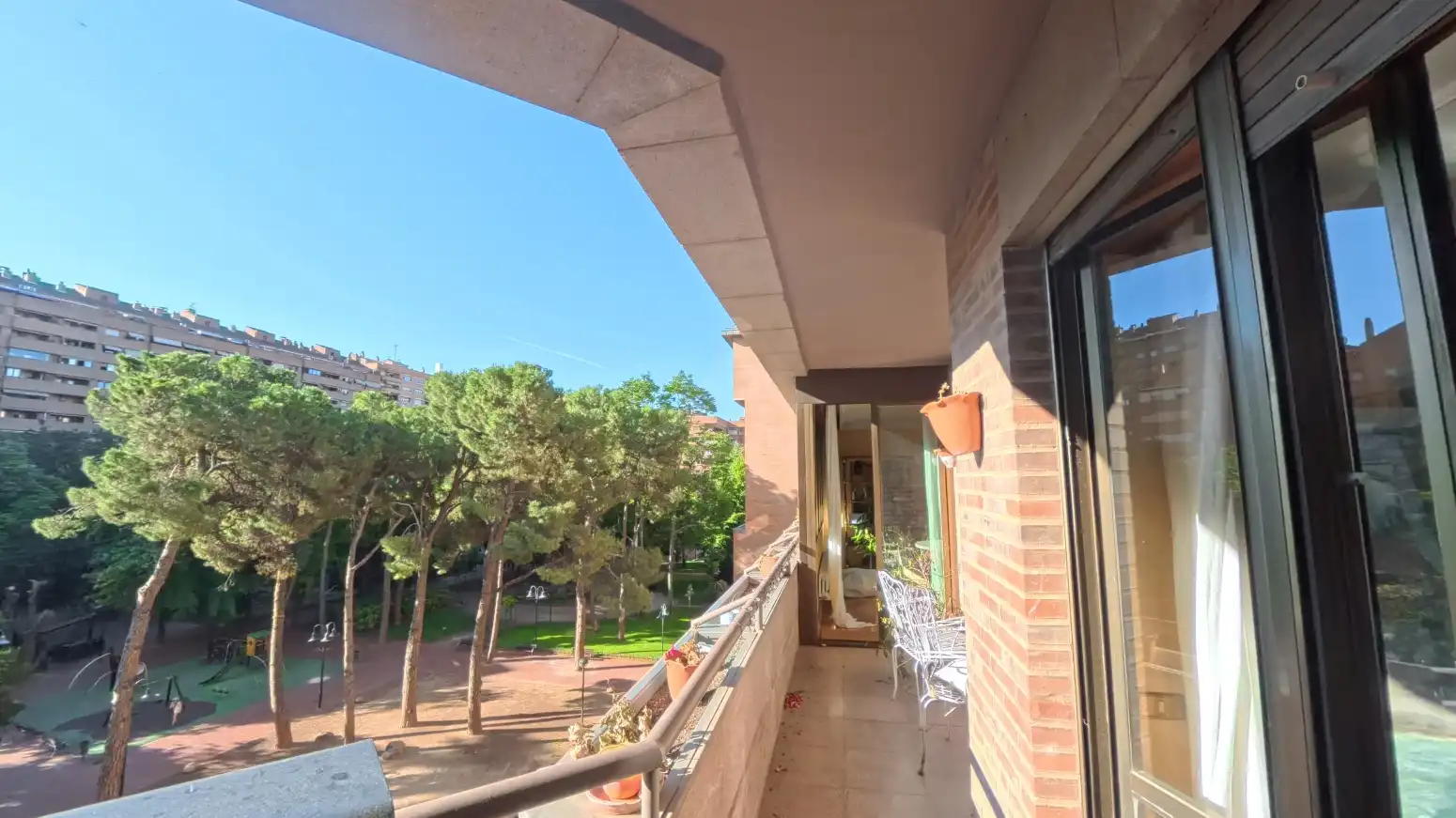 Vista exterior de Pis en venda en  Logroño amb Calefacció, Parquet i Terrassa