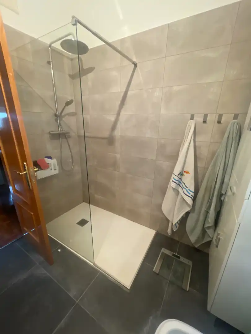 Baño de Piso en venta en Madrid con Calefacción, Parquet y Balcón