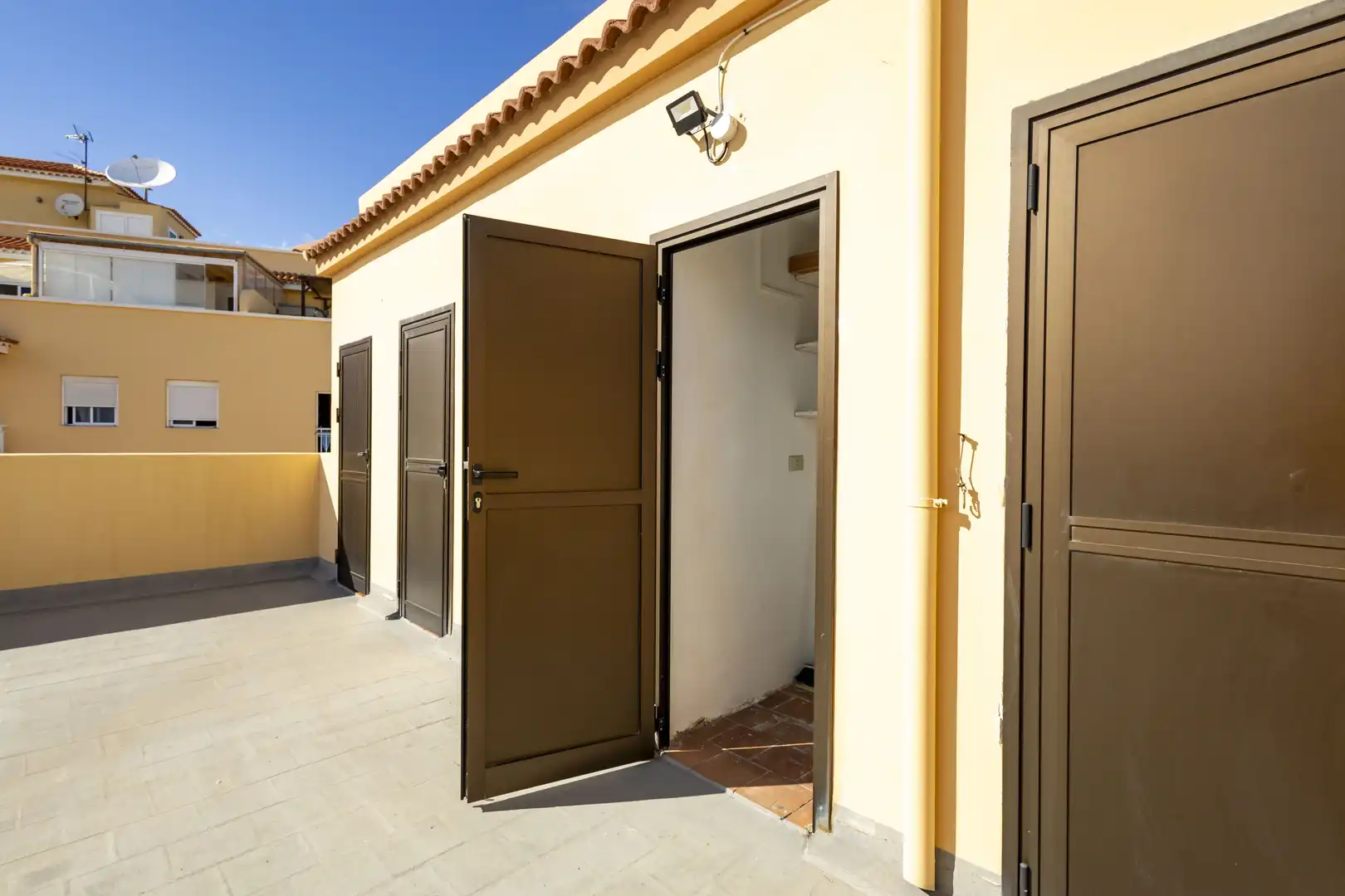 Exterior view of Flat for sale in Candelaria  with Air Conditioner and Balcony