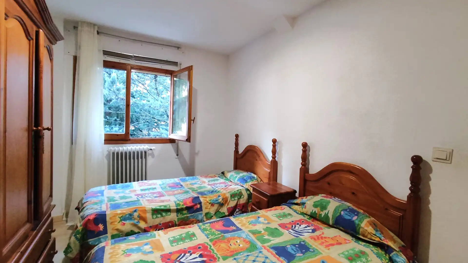 Habitación de Piso en venta en Biescas con Calefacción, Terraza y Amueblado