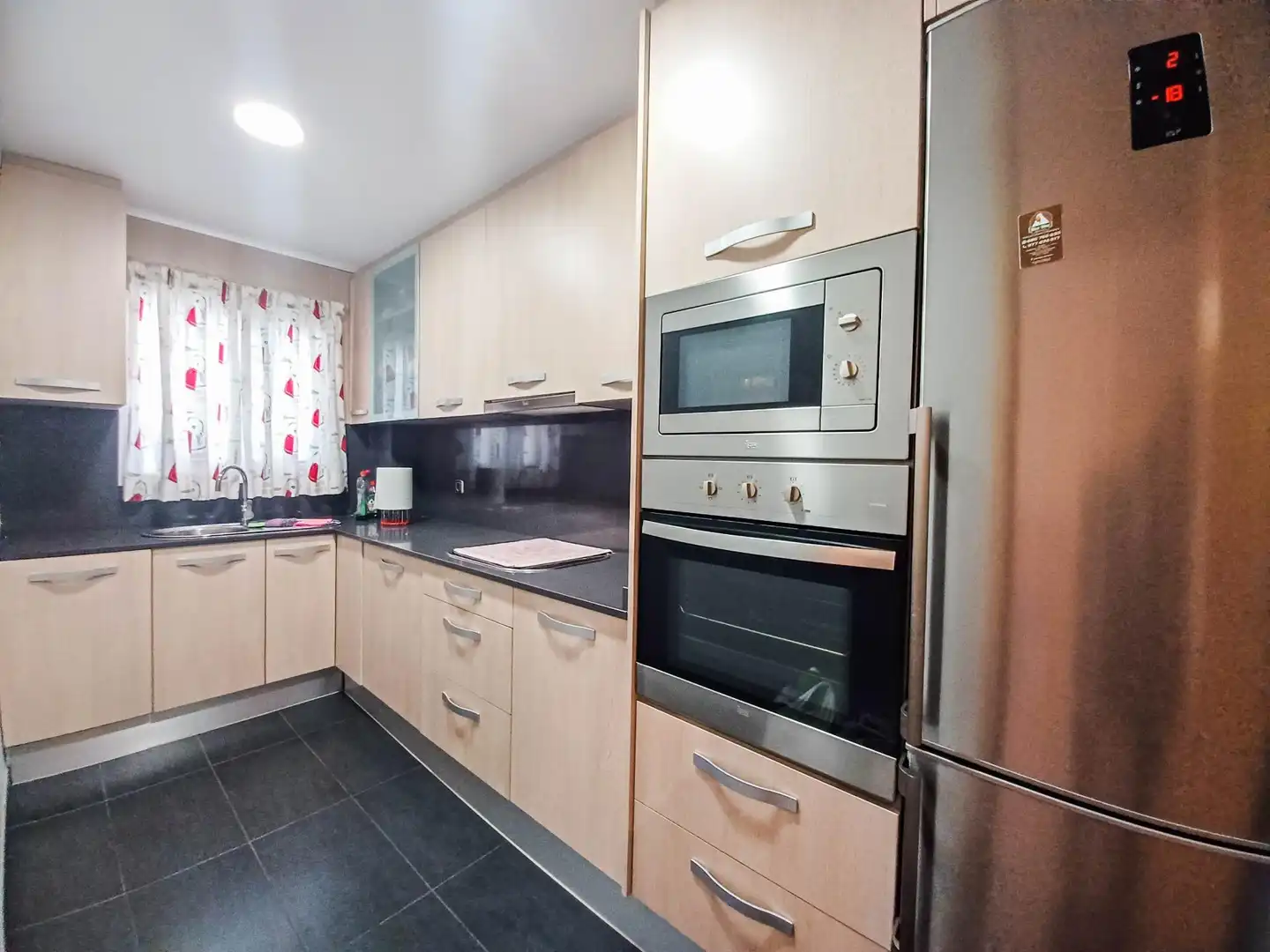 Ground floor for rent in Nucli Antic