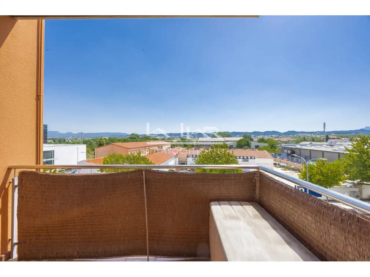 Exterior view of Flat for sale in Vic  with Air Conditioner, Heating and Parquet flooring