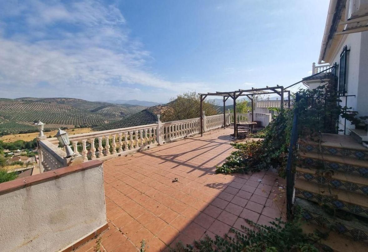 Casa o xalet en venda a Calle Claveles, Moclín