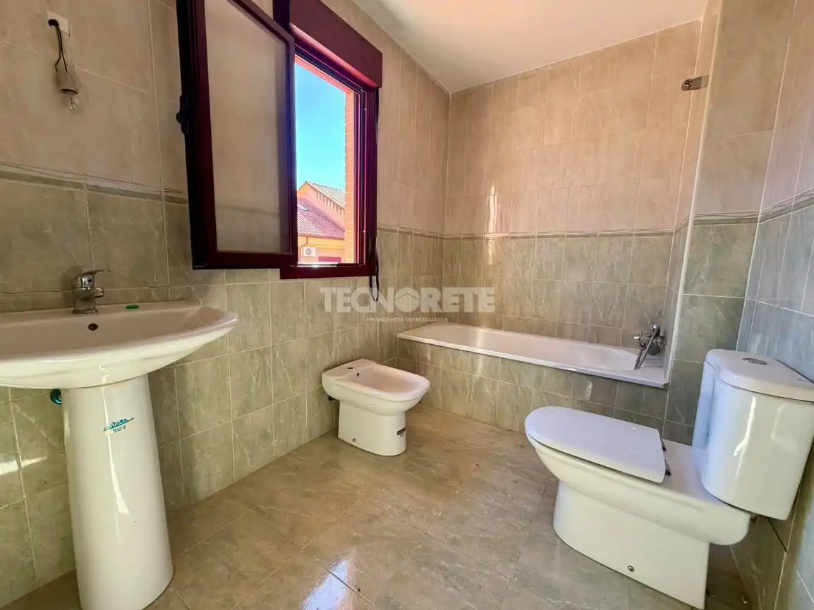 Casa bifamiliare in vendita a Yuncos, imagen 32