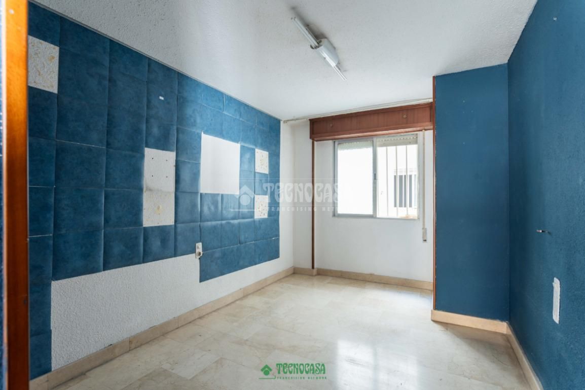 Bedroom of Flat for sale in  Almería Capital