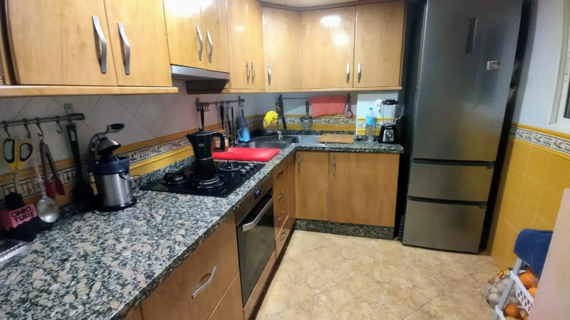 Küche von Wohnung zum Verkauf in Alicante / Alacant mit Klimaanlage, Heizung und Möbliert