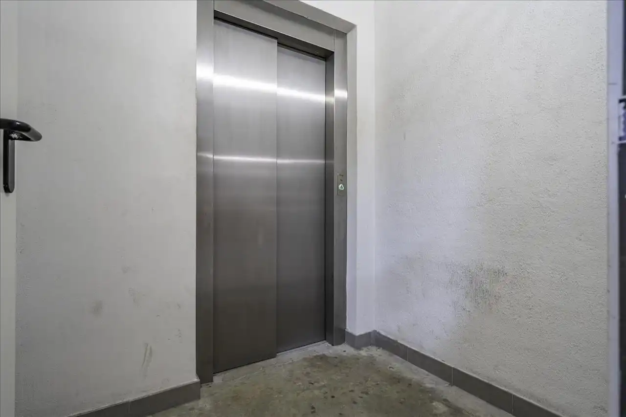 Parking with lift for sale in Taure, imagen 3