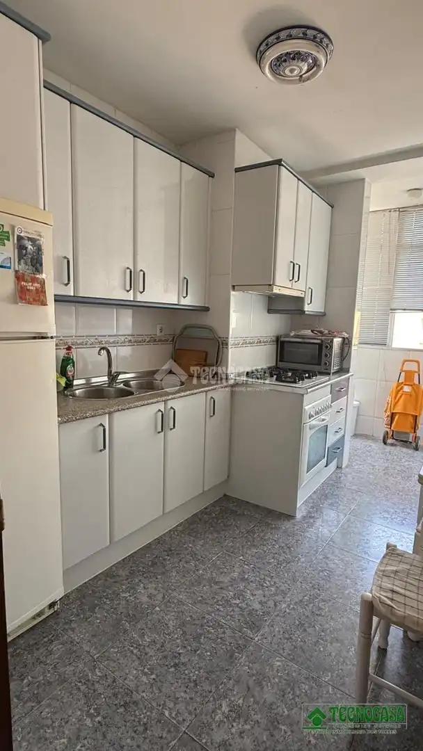 Kitchen of Flat for rent in Almería