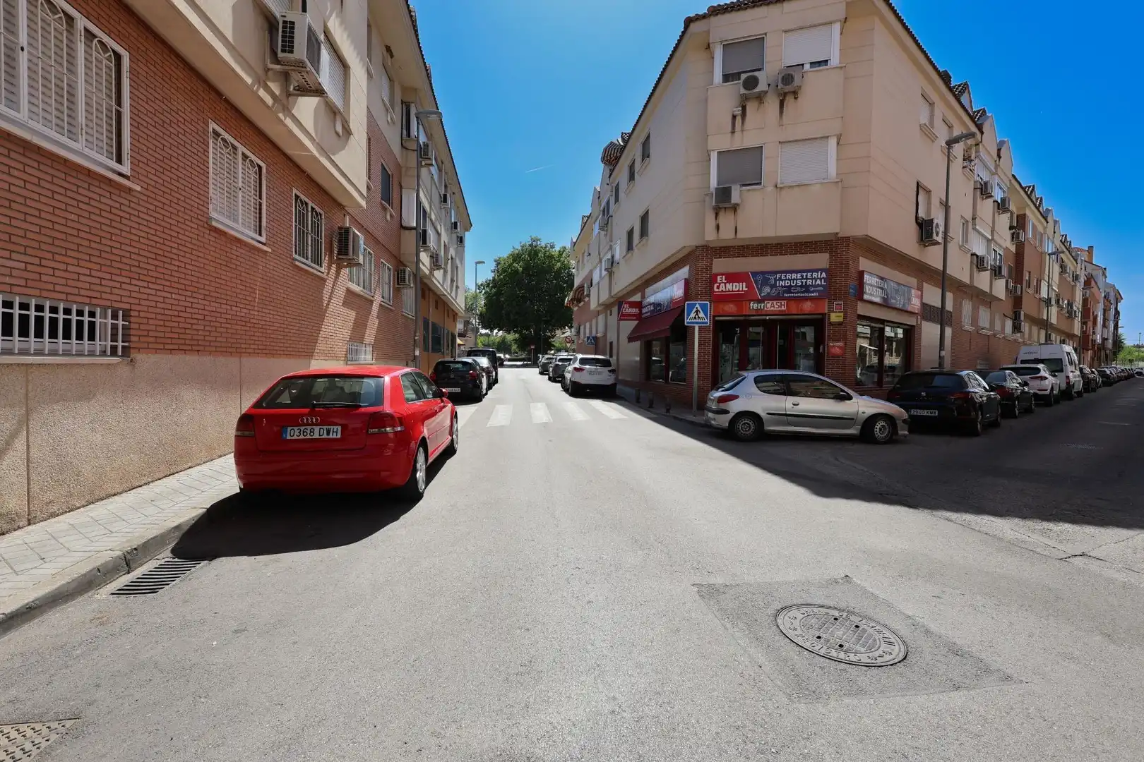 Vista exterior de Casa adosada en venda en Leganés amb Calefacció, Jardí privat i Traster