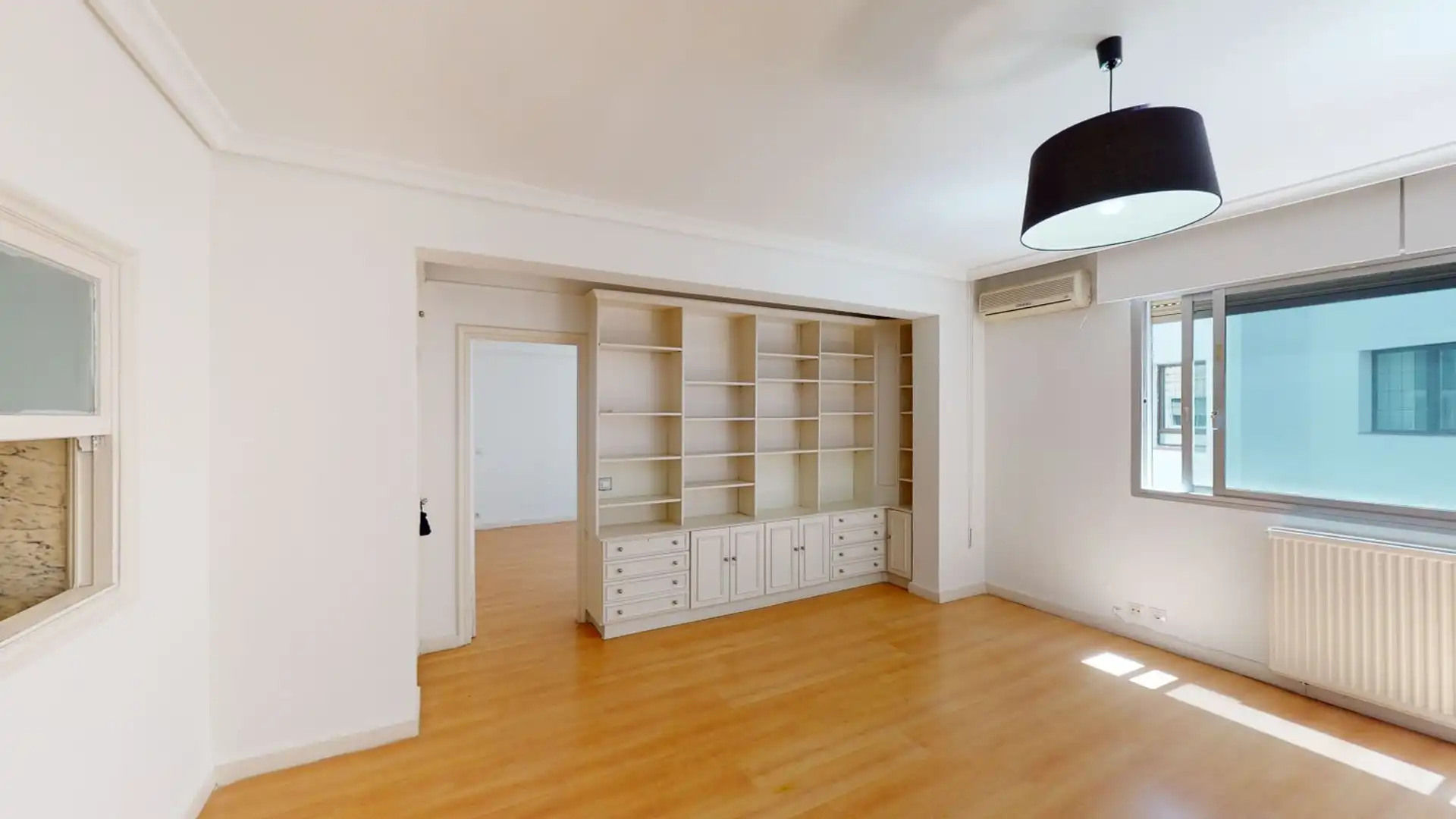 Sala de estar de Piso de alquiler en  Madrid Capital con Aire acondicionado, Calefacción y Piscina