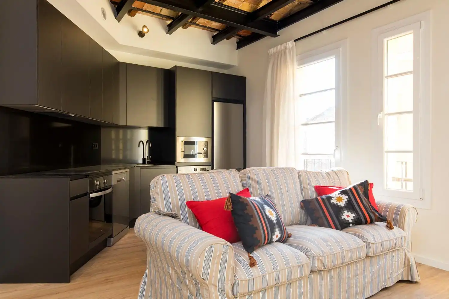 Living room of Flat for rent in Zaragoza  with Air Conditioner, Heating and Balcony