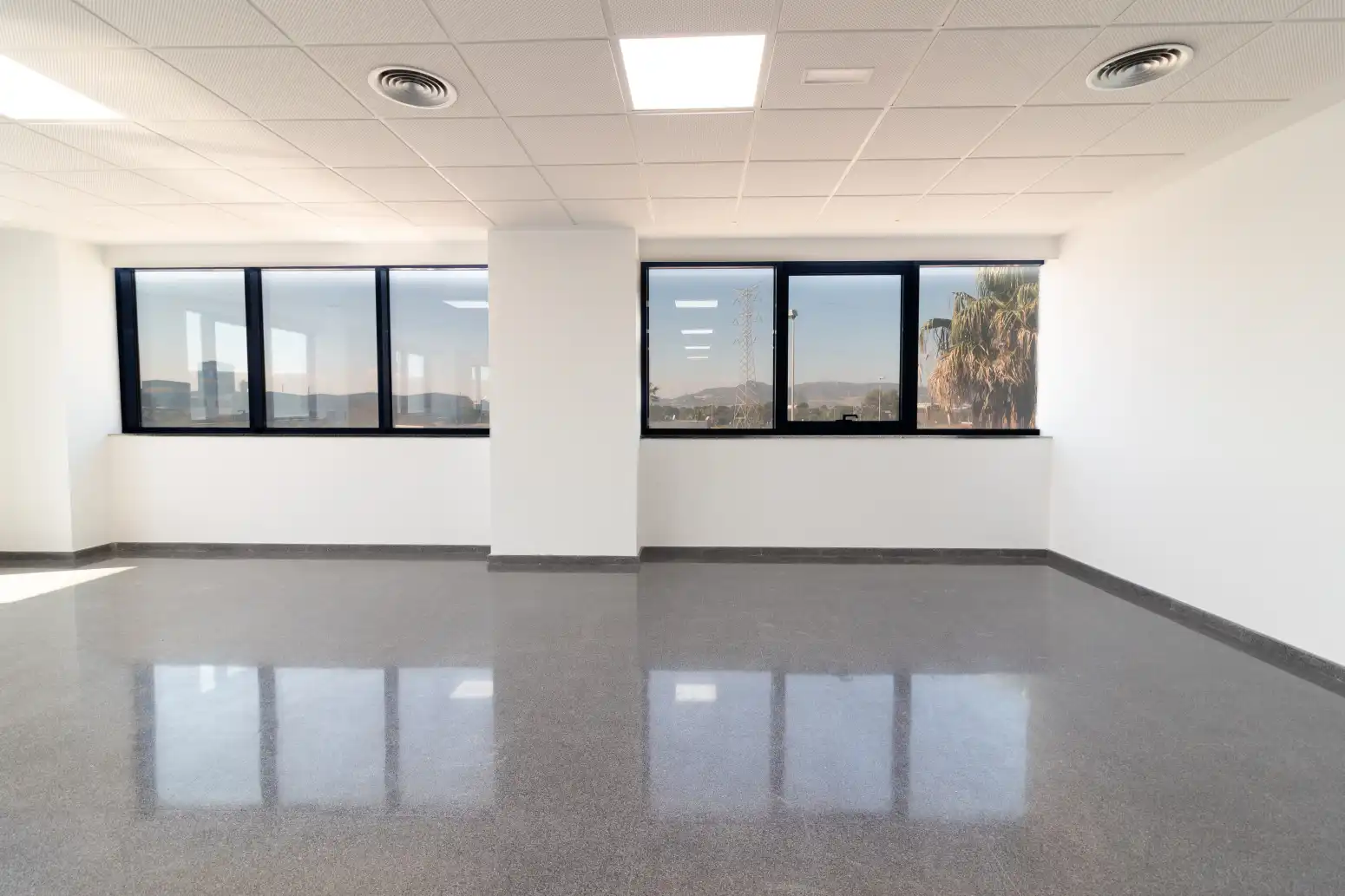 Büro zur Miete in Puerto de Sagunto - AV PUERTO POL.IND.INGRUINS, Avenida de Abril - 9 de Octubre