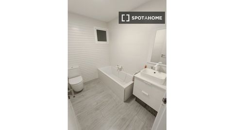 Foto 4 de Piso de alquiler en Barrio de Benicalap, Valencia Capital