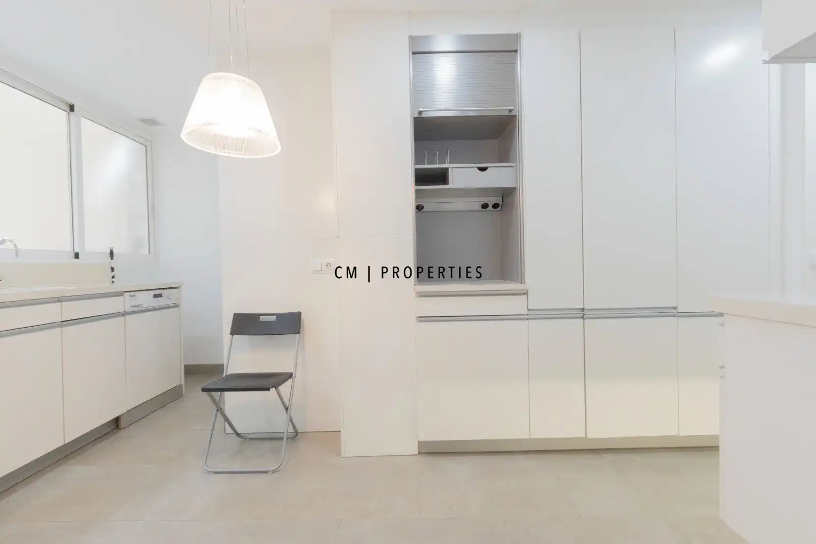 Kitchen of Flat for rent in Valencia  with Air Conditioner, Heating and Storage room