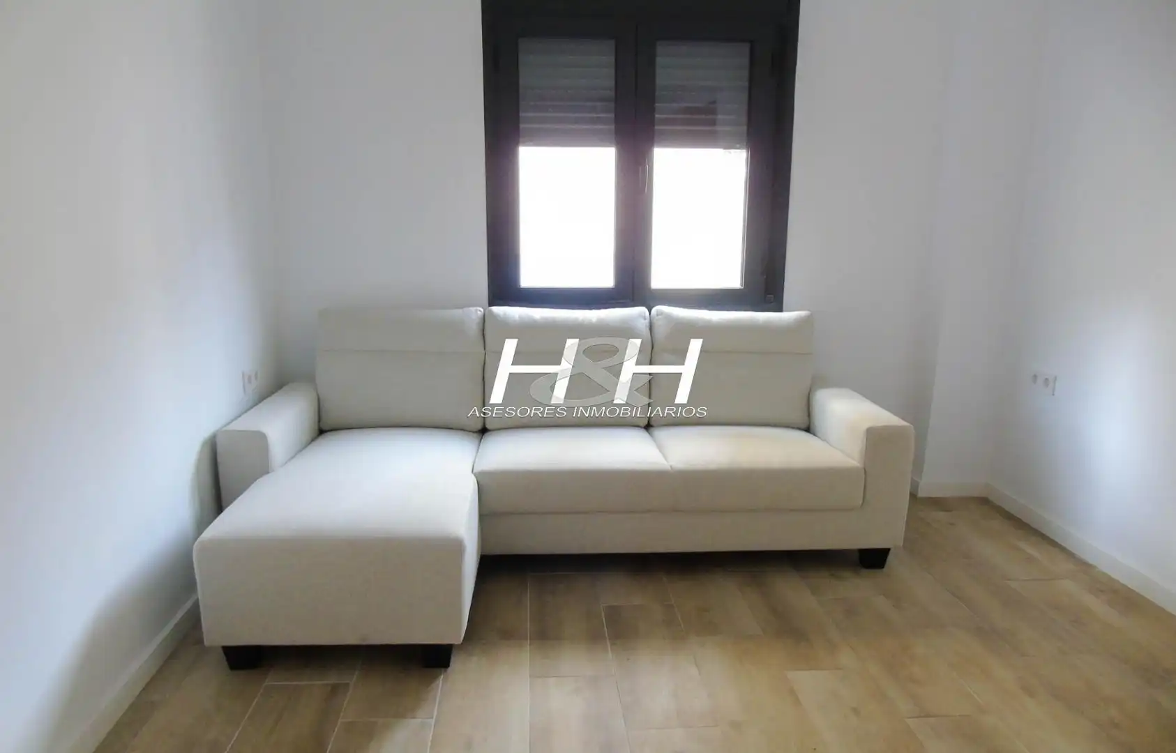 Wohnzimmer von Wohnung zur Miete in Burjassot mit Heizung