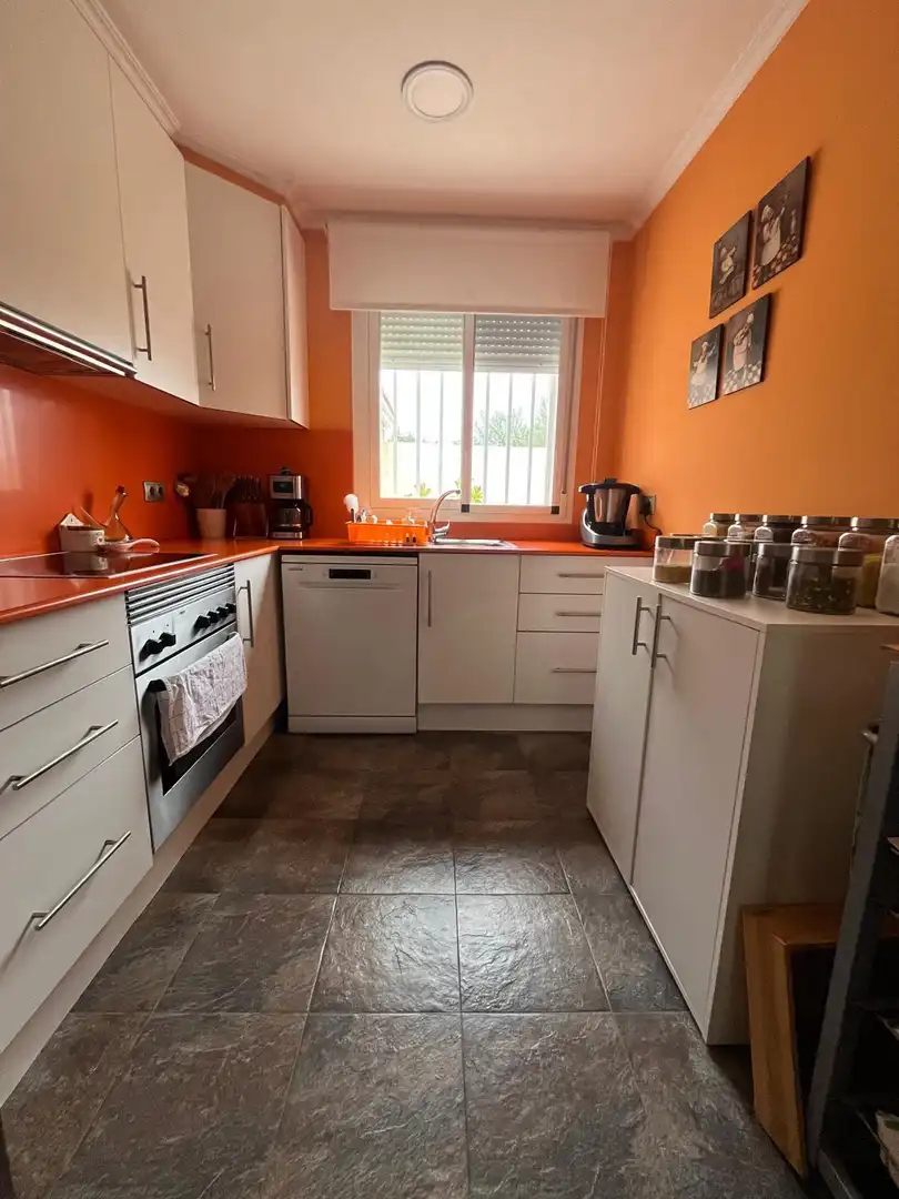 Küche von Haus oder Chalet zum Verkauf in Castellón de la Plana / Castelló de la Plana mit Klimaanlage, Schwimmbad und Möbliert