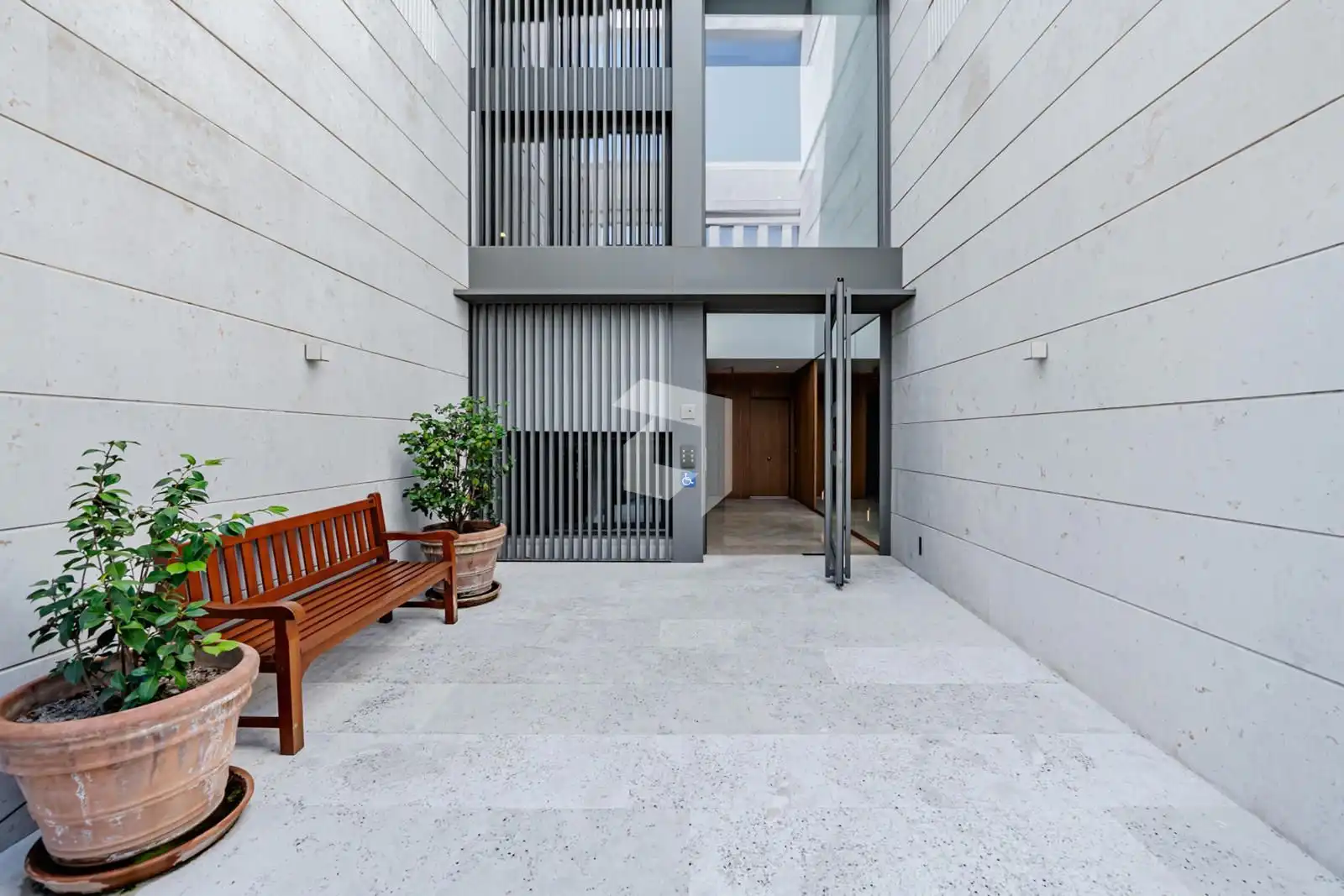 Exterior view of Attic for sale in Madrid  with Air Conditioner, Heating and Parquet flooring