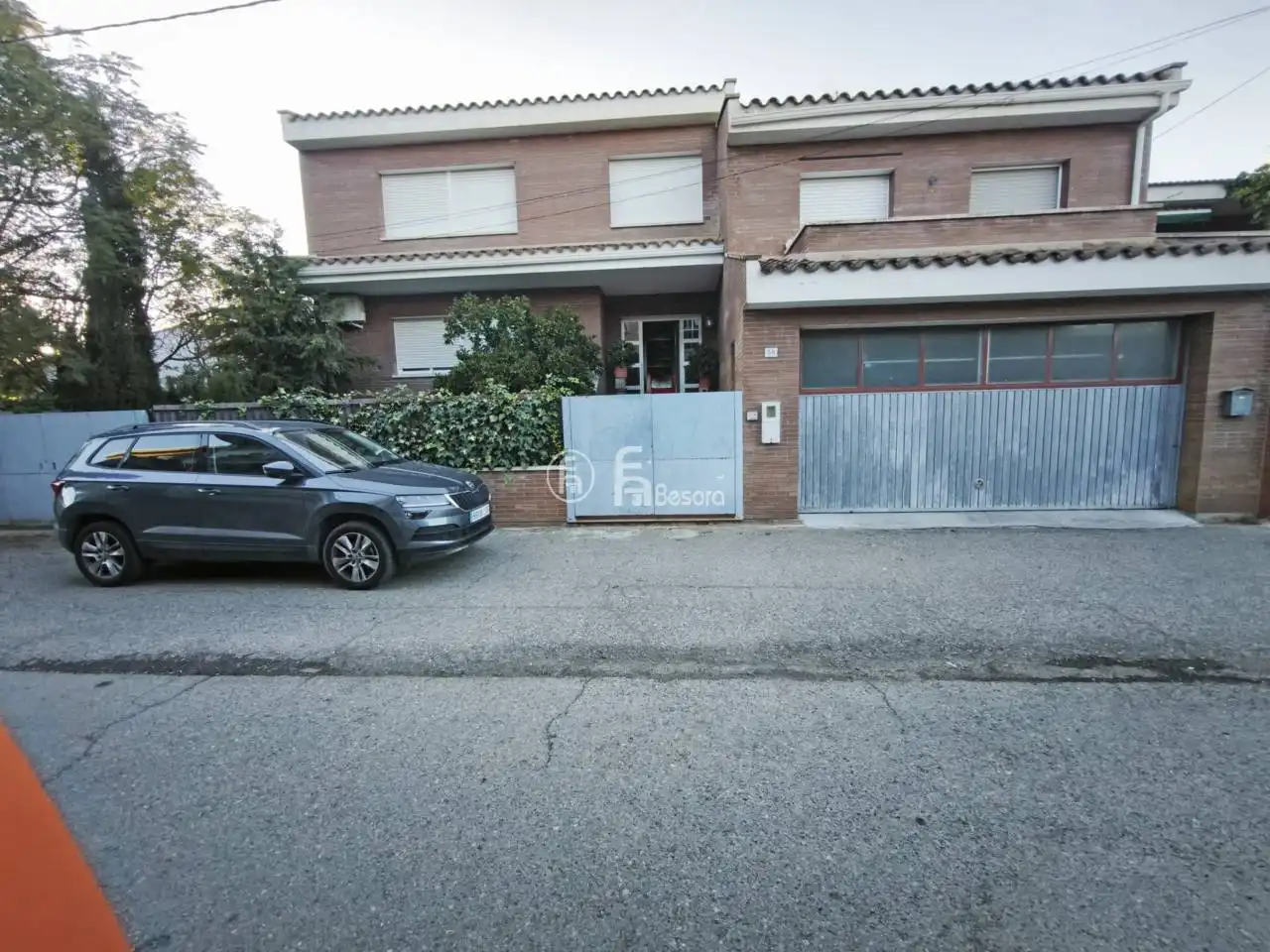 Casa aparellada amb jardí en venda a Avenida Lluís Companys, imagen 48