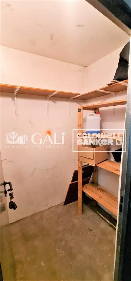 Piso con terraza en venta en Carretera general 5 43, imagen 17