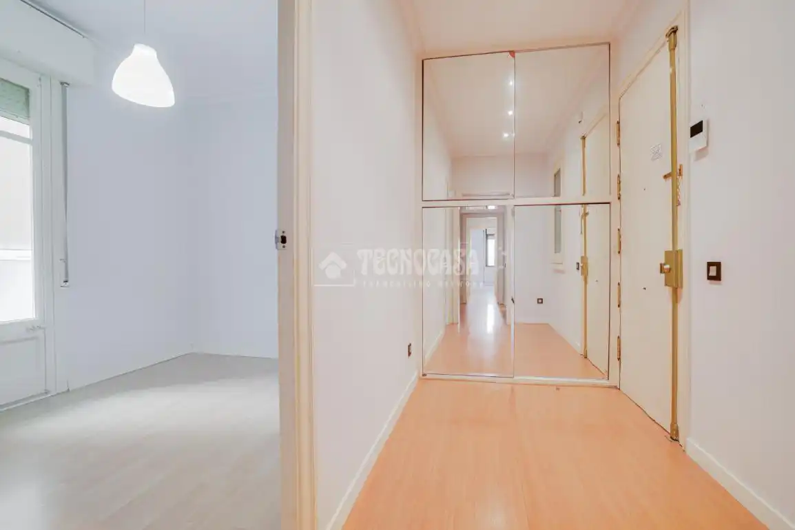 Piso en venta en Barcelona con Aire acondicionado, Calefacción y Trastero