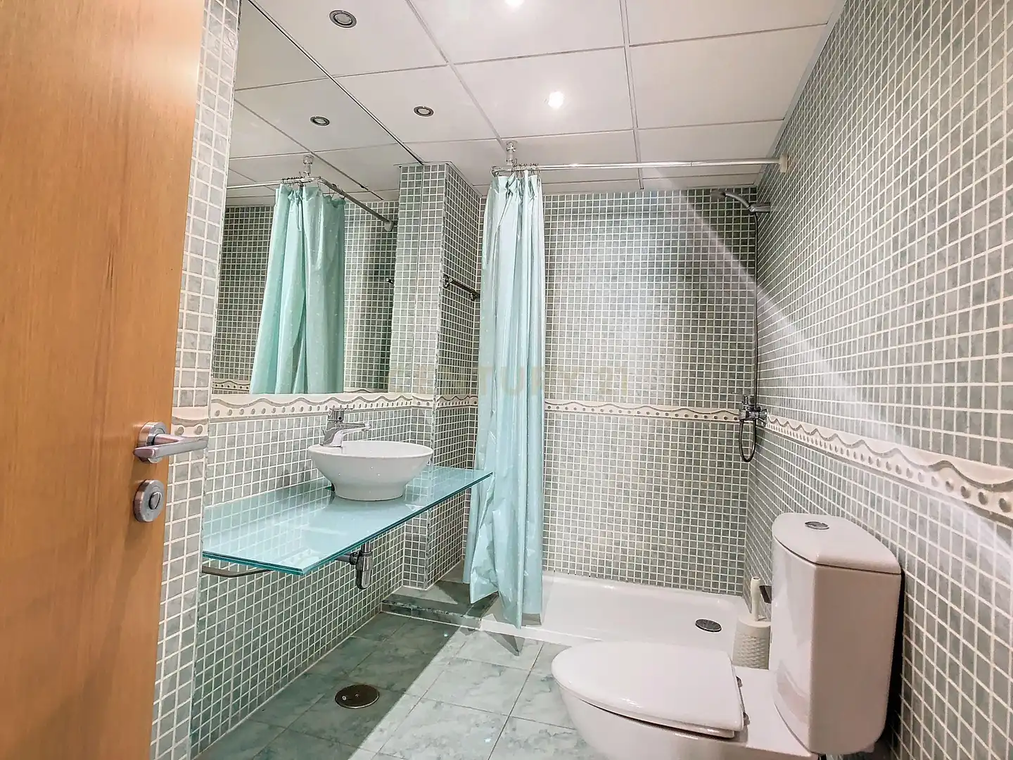 Bathroom of Apartments for sale in Benalmádena  with Air Conditioner, Private garden and Storage room