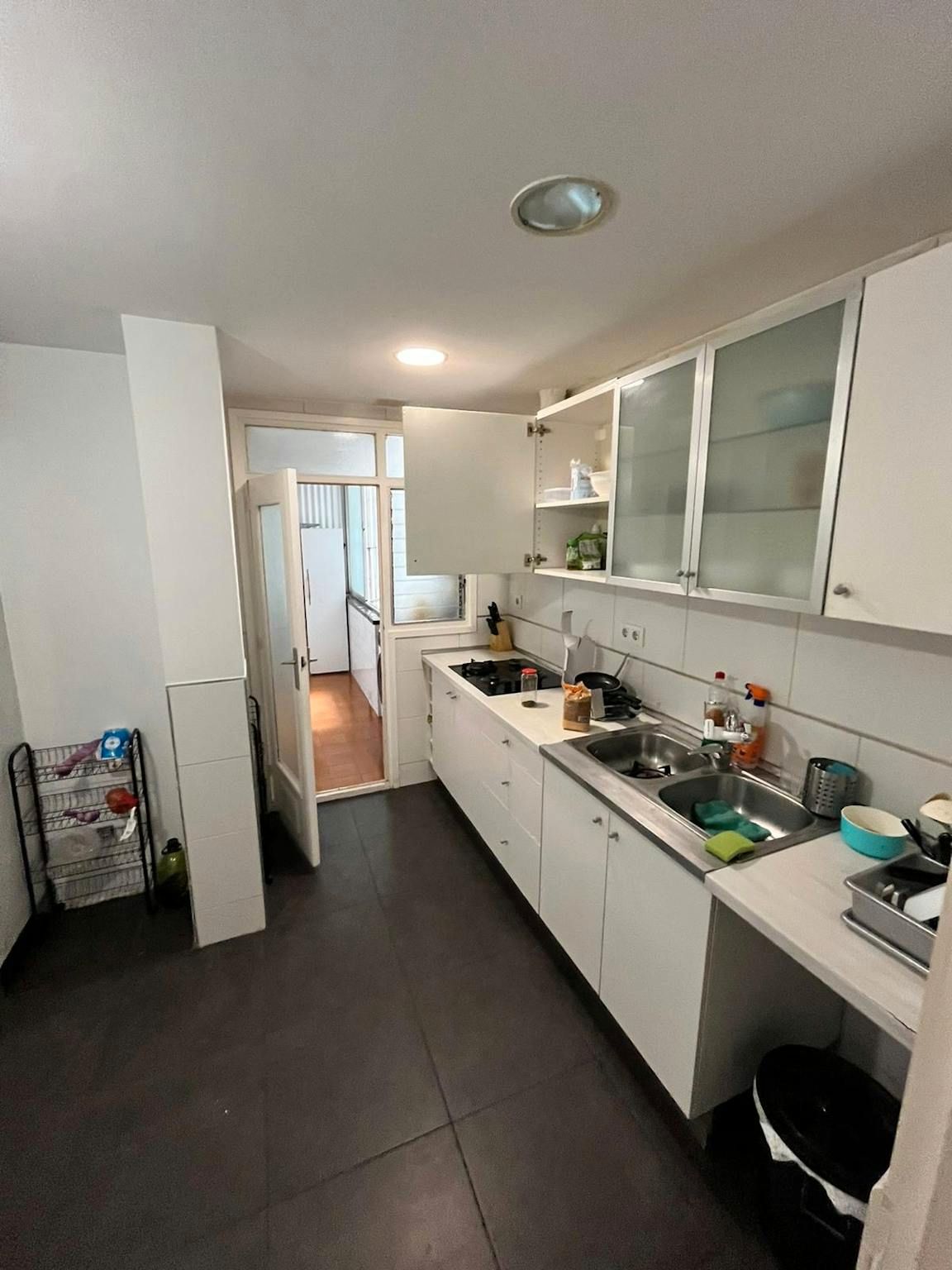 Kitchen of Flat to share in  Barcelona Capital  with Heating, Washing machine and Balcony