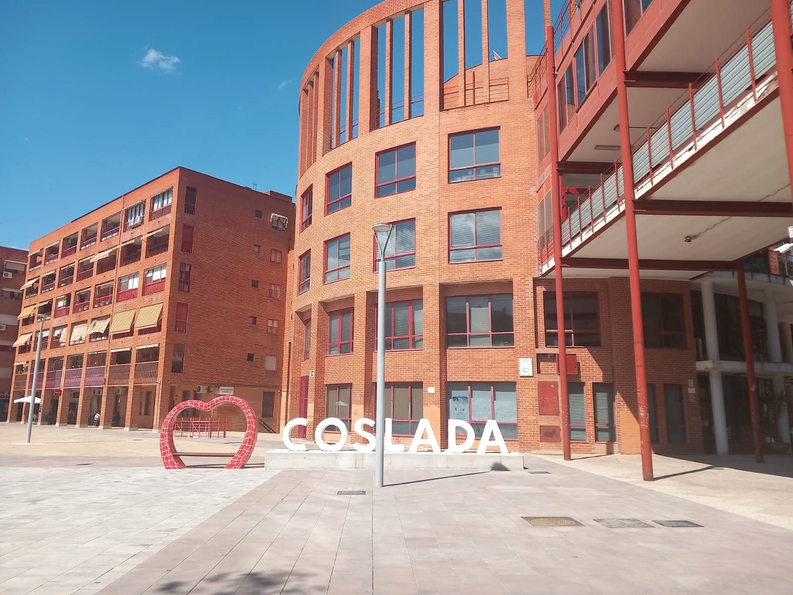 Vista exterior de Garatge en venda en Coslada amb Alarma