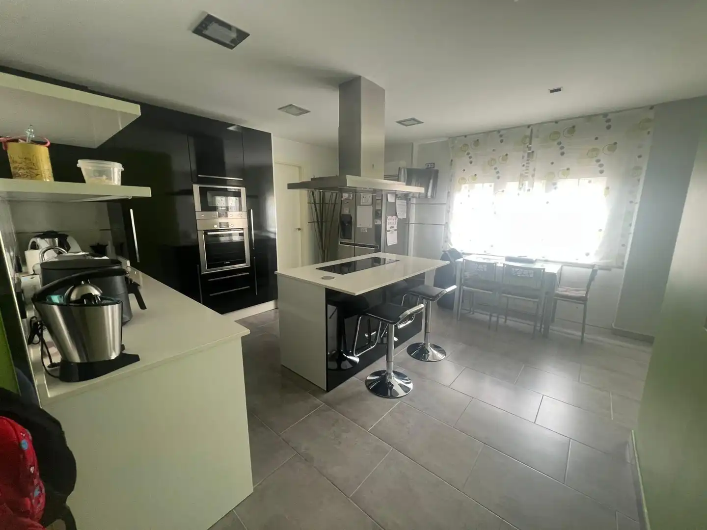 Cocina de Casa adosada en venta en Carrión de Calatrava con Aire acondicionado, Calefacción y Jardín privado