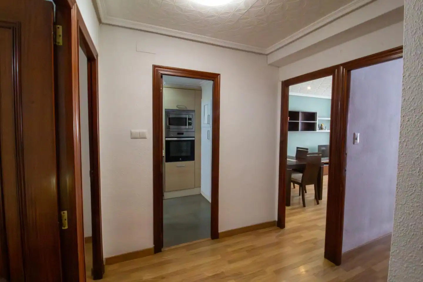Flat for rent in Valencia  with Air Conditioner and Furnished