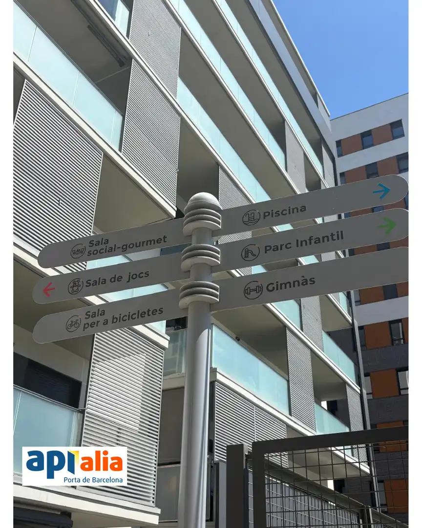 Exterior view of Flat for sale in Sant Feliu de Llobregat  with Heating, Private garden and Swimming Pool
