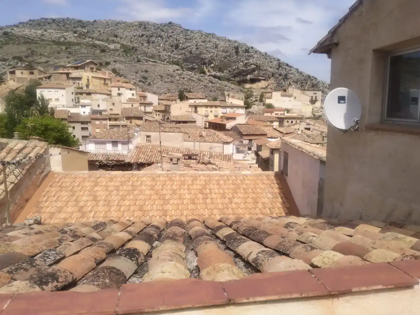 Exterior view of Houses for sale in Molinos, Teruel