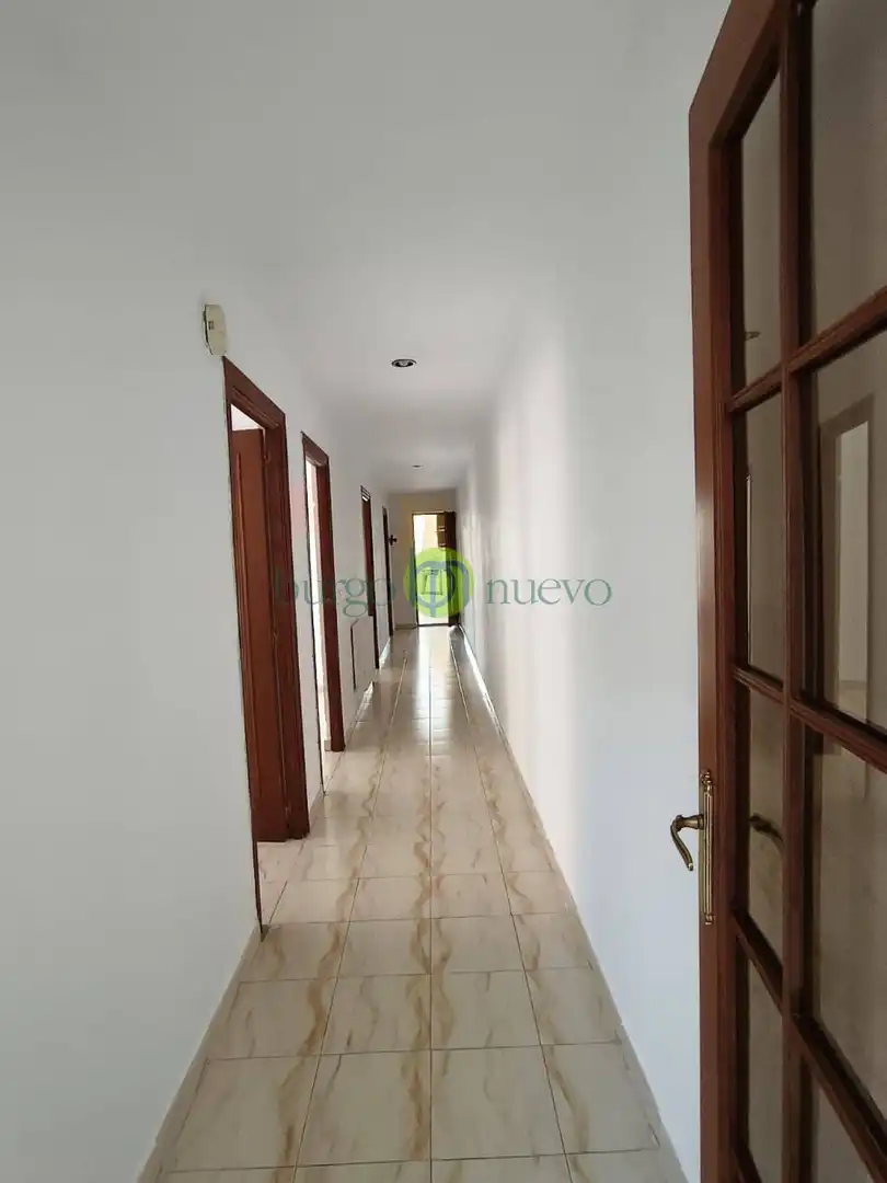 Casa o chalet en venta en León Capital  con Jardín privado, Trastero y Alarma