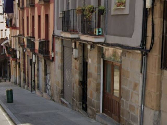 Local comercial en Venta en Ollerias Bajas Kalea, 17 en Atxuri