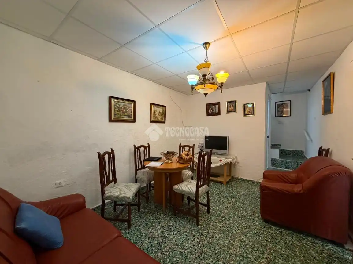 Country homes for sale in Olías