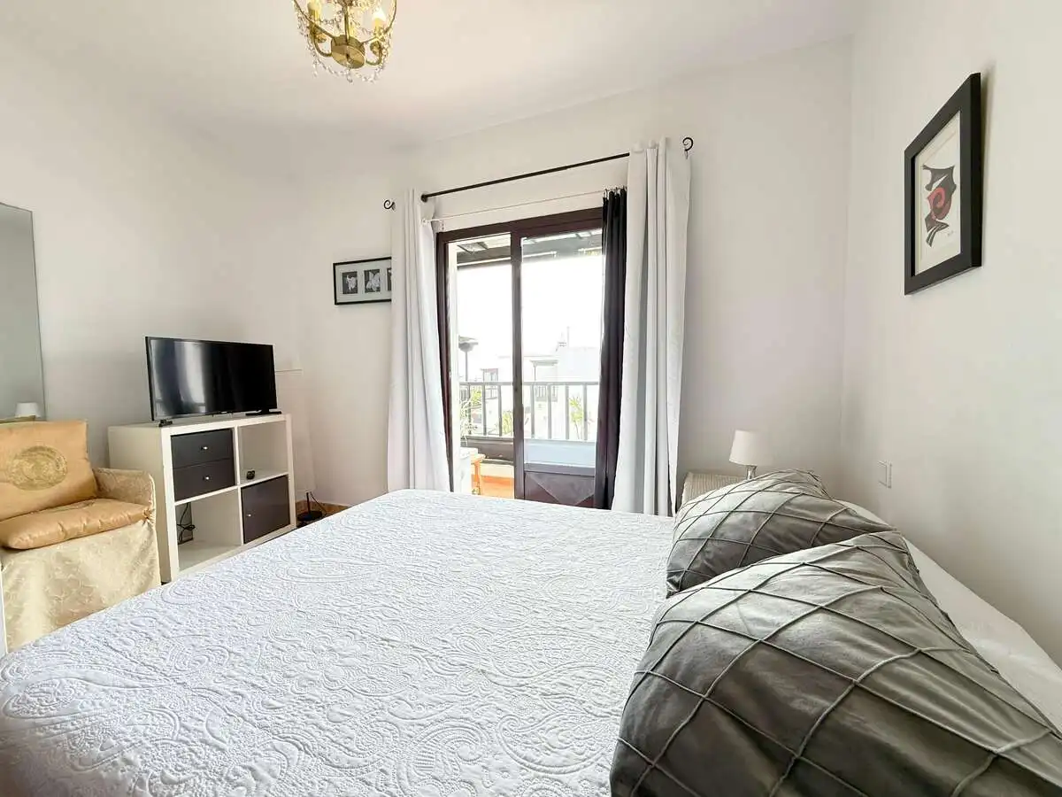 Dormitori de Casa o xalet en venda en Teguise amb Jardí privat, Terrassa i Moblat