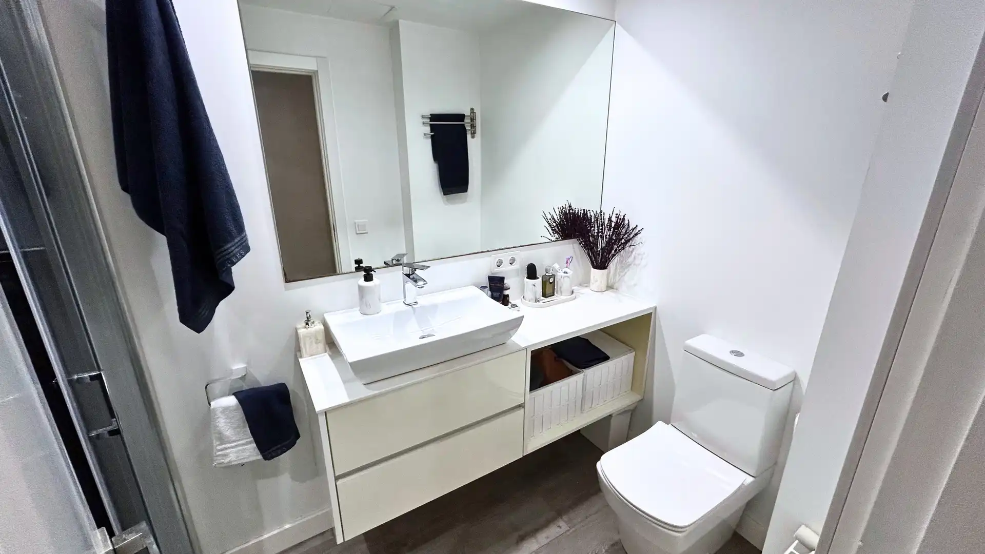 Bathroom of Flat for sale in  Palma de Mallorca  with Air Conditioner and Balcony