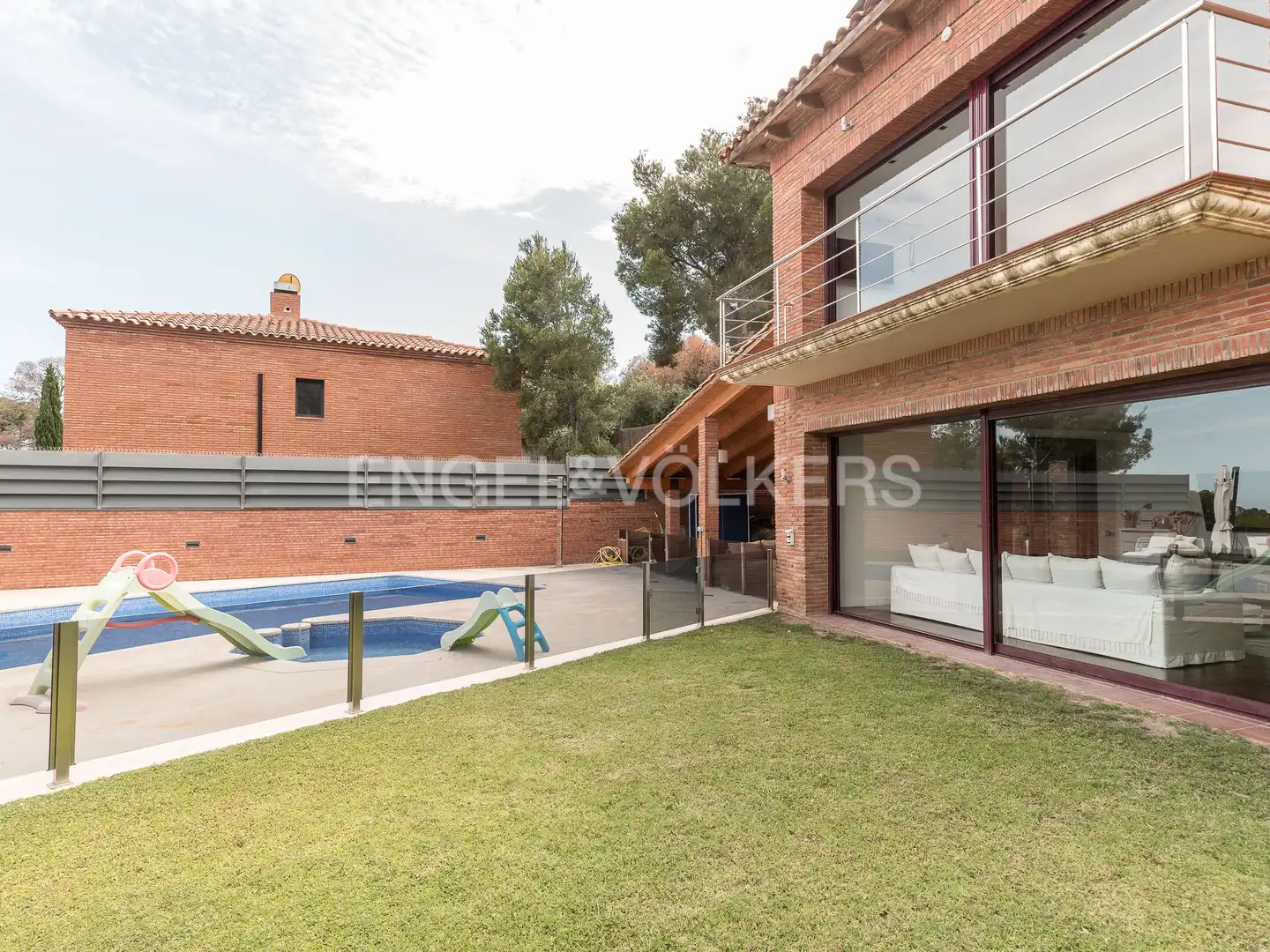 Exterior view of Houses for rent in Castelldefels  with Air Conditioner, Heating and Private garden