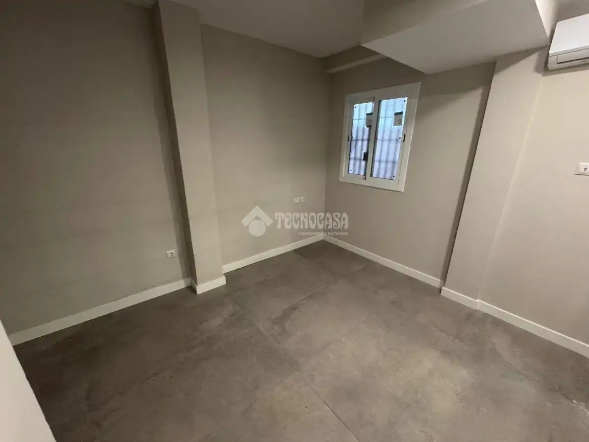 Bedroom of Flat for rent in Sevilla  with Air Conditioner