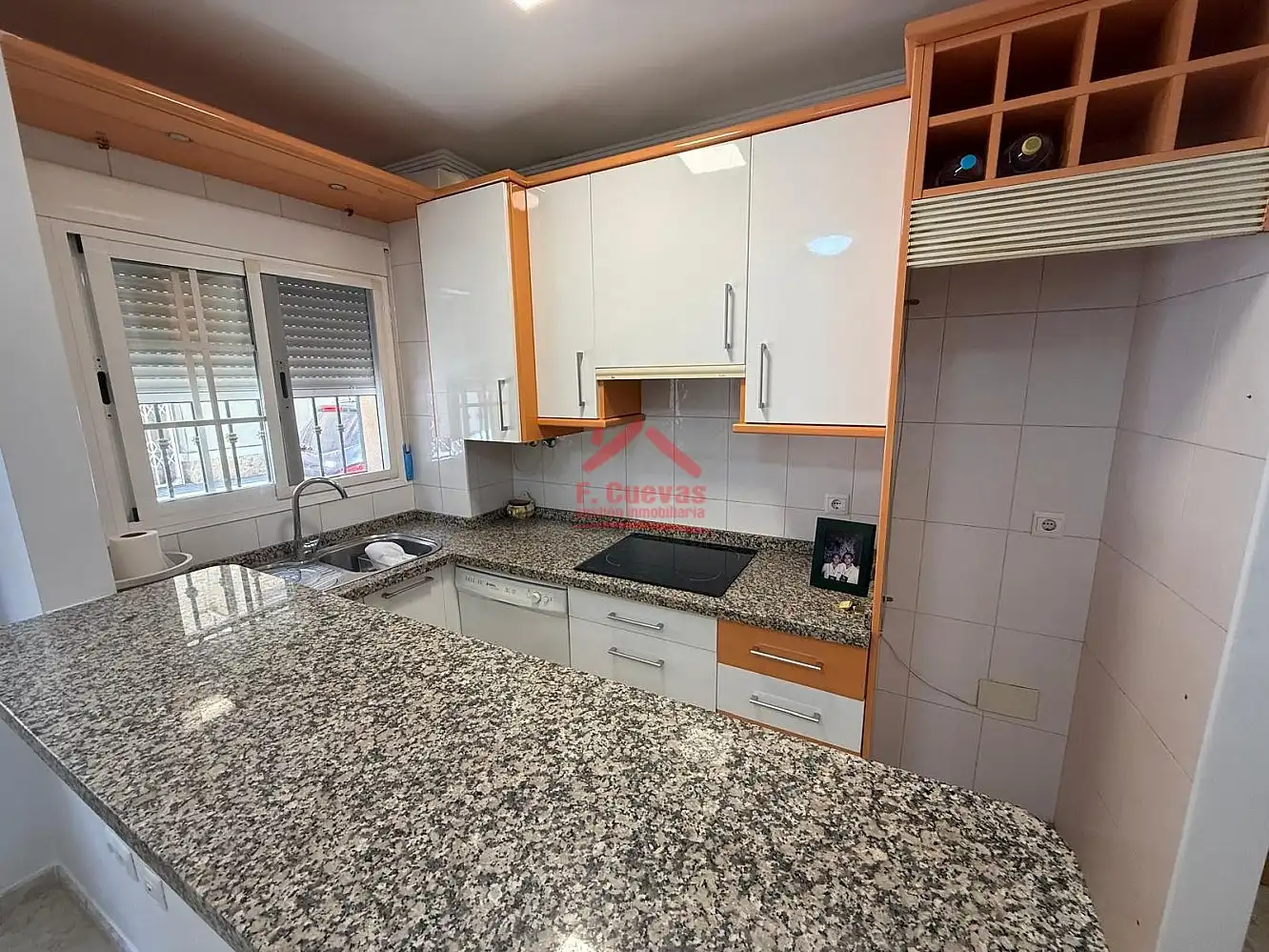 Kitchen of Ground floor for sale in Vélez-Málaga  with Oven