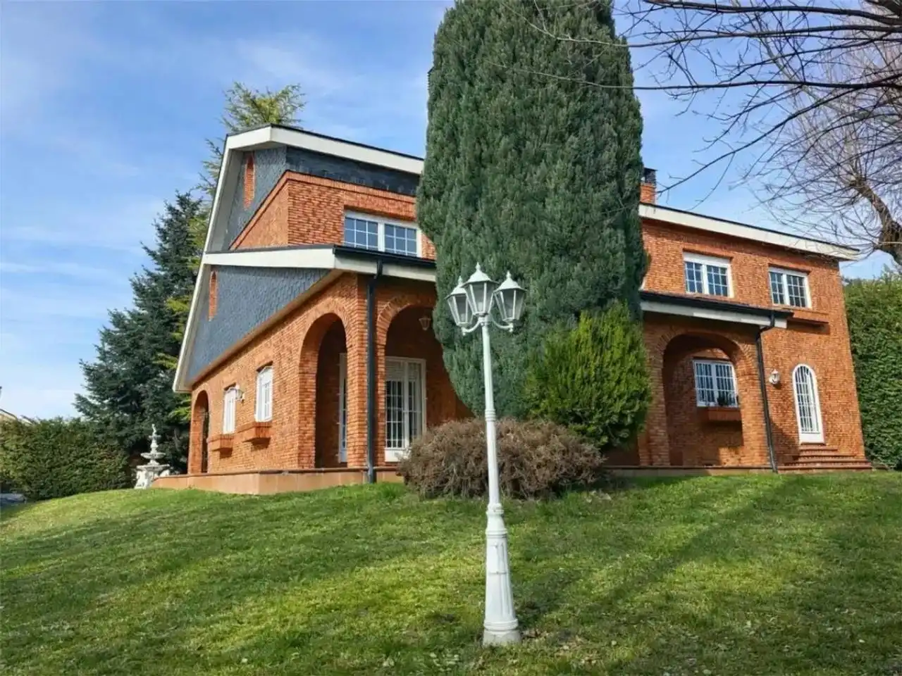 Exterior view of Houses for sale in Sariegos, León