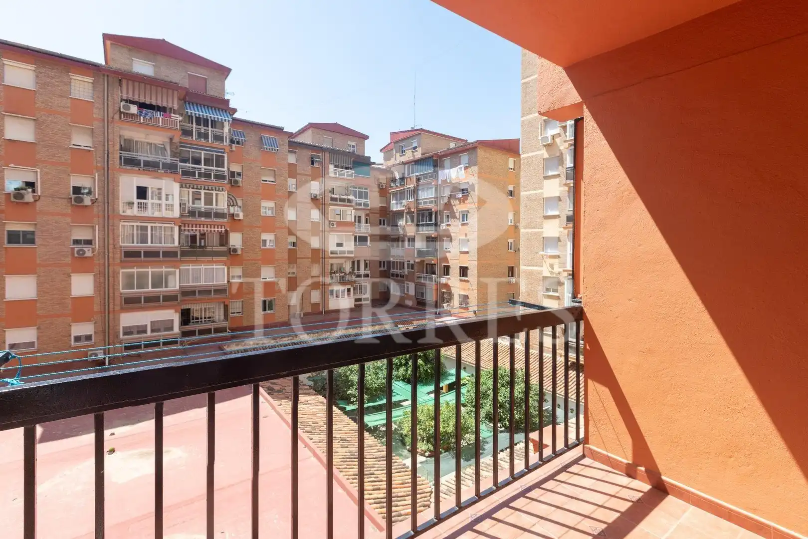Piso en venta en AYALA, Parque Ayala - Jardín de la Abadía - Huelín