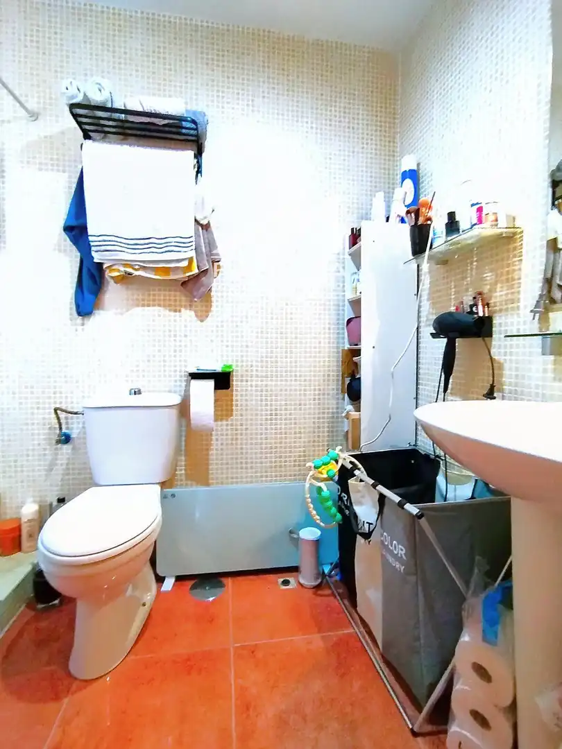 Baño de Piso en venta en Camarena con Calefacción