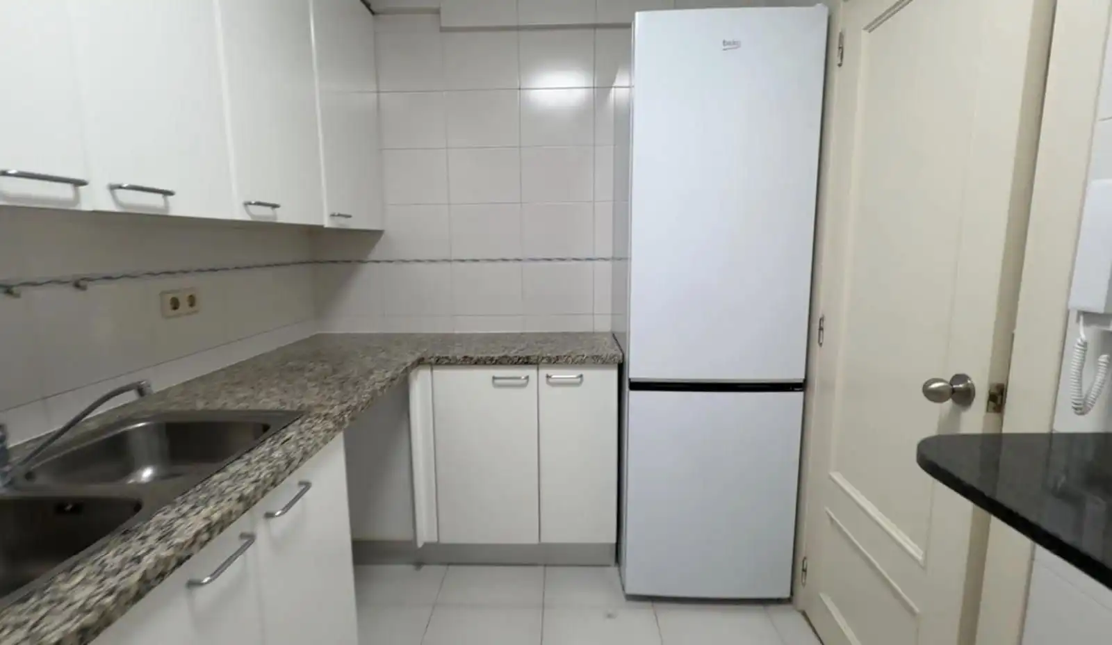 Kitchen of Flat for rent in Sant Cugat del Vallès  with Air Conditioner, Heating and Parquet flooring