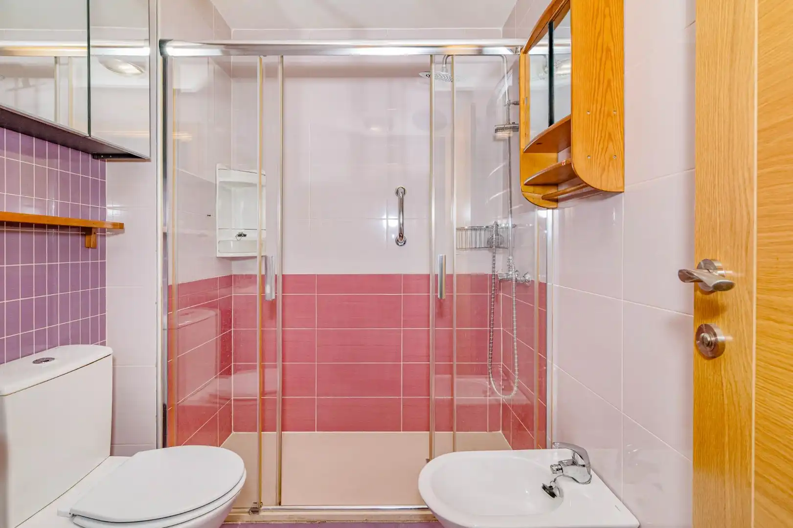Baño de Piso en venta en Vegas del Genil con Calefacción, Trastero y Balcón